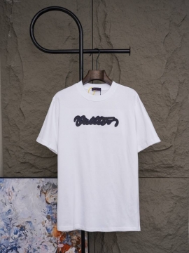 2026 ルイヴィトン 夏新着 快適フィット クルーネック半袖Tシャツ 柔らか肌触り型崩れなし ブランド コピー