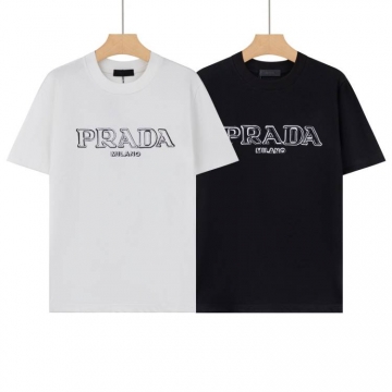 2026 プラダ 夏新着 クルーネック半袖Tシャツ 通気性抜群さらり快適 上質仕立て ブランド コピー