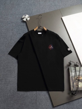 2026 モンクレール 夏新着 クルーネック半袖Tシャツ オーバーサイズ ゆったりドロップショルダー ベーシック ブランド コピー