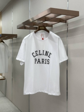 2026 セリーヌ 夏新着 プリントロゴ クルーネック半袖Tシャツ リラックスオーバーシルエット ブランド コピー