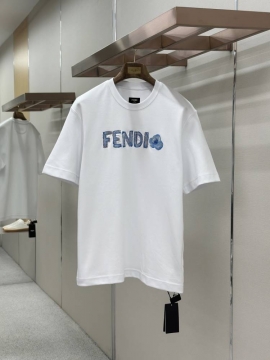 2026 フェンデイ 夏新着 刺繍コットン クルーネック半袖Tシャツ デイリービジカジカジュアル シンプル ブランド コピー