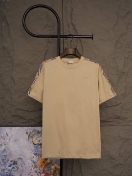 2026 バーバリー 夏コーデ デイリー クルーネック半袖Tシャツ 柔らか肌触り型崩れなし ブランド コピー