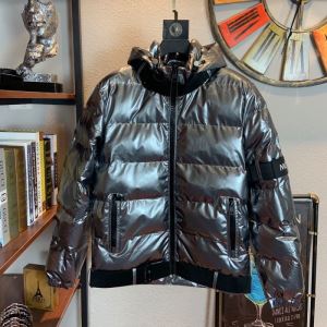 完売必至の人気モデルをご紹介 MONCLER モンクレール2020秋冬トレンドアイテム ダウンジャケット