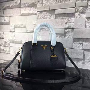 セレブ風 17新作 PRADA プラダ 多色選択可 手持ちショルダー掛け