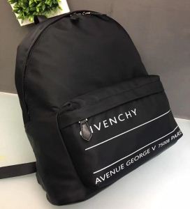 ジバンシー GIVENCHY バッグ 2020春夏も引き続きトレンド オシャレ上級者に