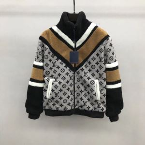 お洒落で秋冬注目トレンド LOUIS VUITTON ルイ ヴィトン 価値大の2020SS秋冬アイテム ダウンジャケット