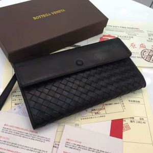 ボッテガ ヴェネタ BOTTEGA VENETA 財布 2020春夏も引き続きトレンド クラシカルな雰囲気