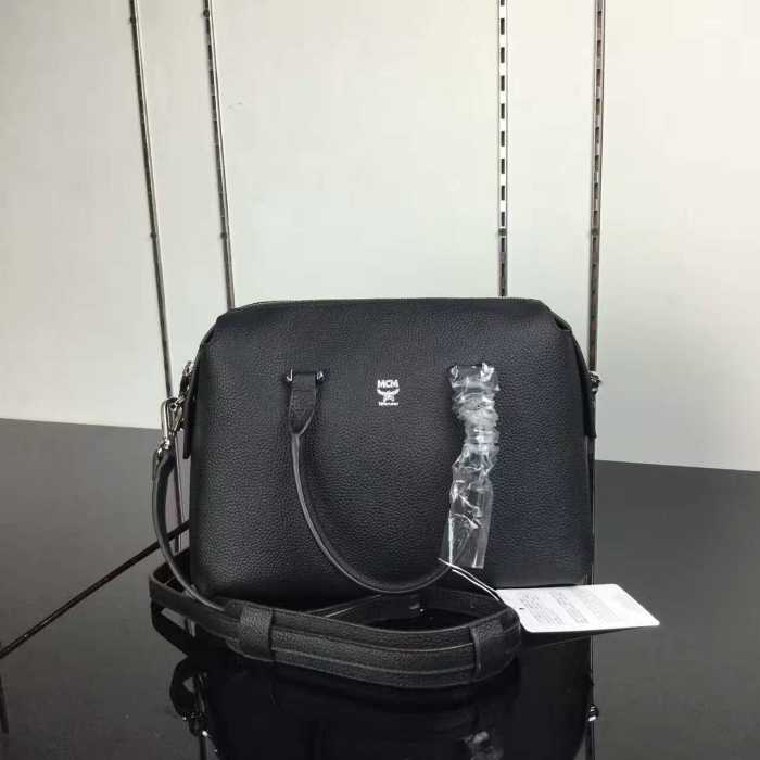 17特選新作抜群の雰囲気が作れる エムシーエム コピー MCM 手持ちショルダー掛け 多色選択可 新品