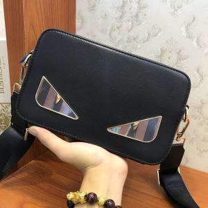 フェンディ20202020年秋冬シーズンのトレンド FENDI　とにかく安心品質仕上がり　ハンドバッグ 初秋から晩冬まで活躍する上品