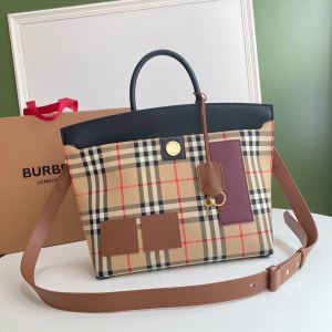 レディースバッグ 普段見ないデザインばかり バーバリー大人気柄 BURBERRY 価格帯が低い