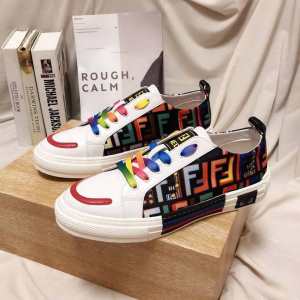 今年らしいおすすめ新品 フェンディ FENDI 2020秋断然ブランド推し ランニングシューズ おしゃれなファッションコーデ
