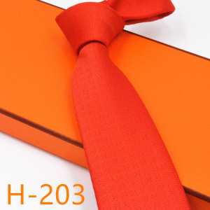 エルメスさわやかに新品おすすめ HERMES ネクタイ 202020秋冬トレンドファッション