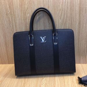 差をつけたい人にもおすすめ ビジネスバッグ ルイ ヴィトン LOUIS VUITTON 春夏コレクション新品