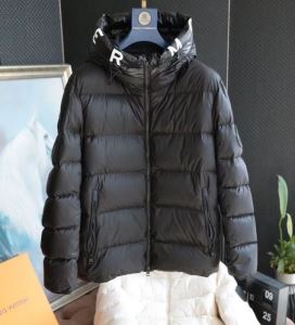 202020秋冬新作 ダウンジャケット季節感のあるトレンド新品 MONCLER しっかり暖かな感じモンクレール 冬らしい雰囲気を演出する