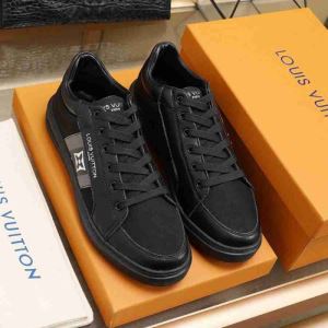 ストリート界隈でも人気 スニーカー 普段使いにも最適なアイテム ルイ ヴィトン LOUIS VUITTON