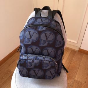 ヴァレンティノ取り入れやすい VALENTINO 確定となる上品 リュック