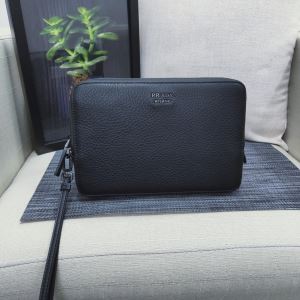 寒い季節トレンド上品 ポーチ プラダ 今年の秋冬のトレンド激安セール PRADA 20202020秋冬流行色紹介