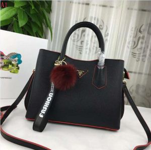 人気デザインで欲しい 多色可選 トートバッグ PRADA プラダ ミックス感が溢...