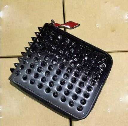 2020秋冬セール中 クリスチャンルブタンChristian Louboutin 小銭入れ