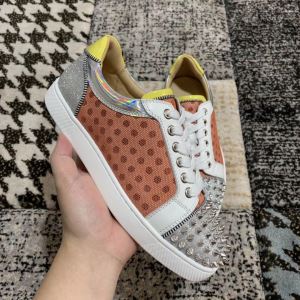 特に夏は人気アイテム 2020春夏人気トレンドアイテム クリスチャンルブタン Christian Louboutin スニーカー、靴 2色可選