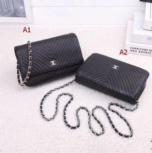 2色選択可2020年人気満々のブランドCHANEL シャネル ショルダーバッグ