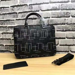 圧倒的人気新着 ボッテガ ヴェネタ BOTTEGA VENETA 一味違うデザイン ハンドバッグ 数量限定再入荷