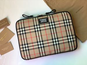 飽きもこないデザイン レディースバッグ 今季の主力おすすめ バーバリー BURBERRY 人気は今季も健在