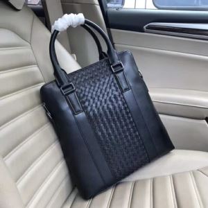 2020夏ファション新品 ボッテガ ヴェネタ BOTTEGA VENETA ビジネスバッグ 新作コレクションを見る