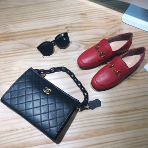 シャネル2020年春夏のトレンドアイテム CHANEL おしゃれな大人の着こなし レディースバッグ 夏ファッションをおしゃれに楽しもう