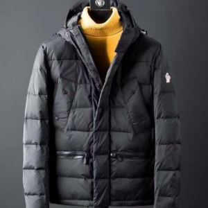 オシャレデザインが人気 20202020 冬の新作も MONCLER モンクレール ダウンジャケット