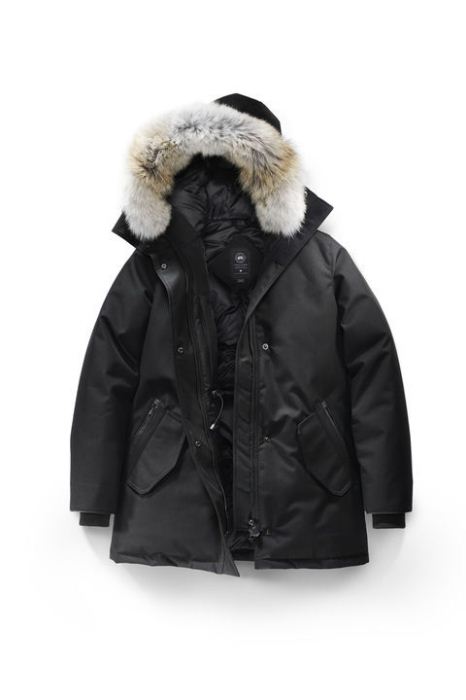 お洒落に魅せるモデル カナダグースコピーCANADA GOOSE 人気販売ダウンジャケット