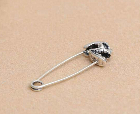 綺麗　2020 CHROME HEARTS クロムハーツ シルバー925 ブローチ 男女兼用