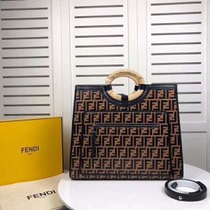 今季大人気新作登場 トートバッグ 今季大人気新作登場 FENDI フェンディ 稀少入手困難