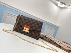 ルイ ヴィトン新作が見逃せない LOUIS VUITTON 限定色がお目見え レディースバッグ