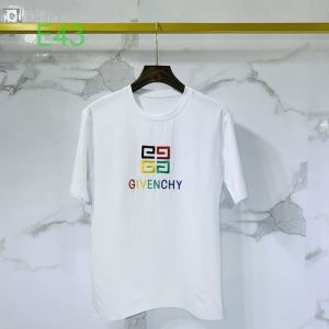 半袖Tシャツ ファッショニスタを中心に新品が非常に人気 ジバンシー GIVENCHY 2020春新作
