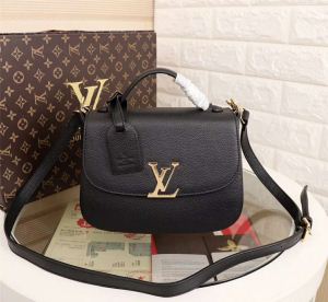 2020夏の定番新品到来 LOUIS VUITTON ルイ ヴィトン 4色可選 ショルダーバッグ 注目美品