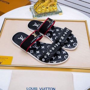 トレンド感があって涼しげ 2色可選 サンダル ルイ ヴィトン リッチな印象に LOUIS VUITTON 2020年夏の一押しファッションアイテム