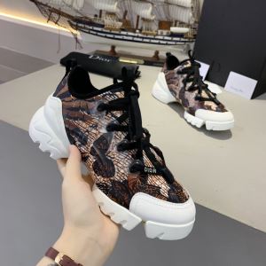 気になる2020年秋のファッション ランニングシューズ 今から取り入れられるトレンド ディオール DIOR 活躍するトレンドアイテム