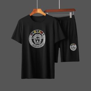 VERSACEメドゥーサ ロゴ ヴェルサーチ コピー Ｔシャツ セットアップ 2020定番人気ランキング上下着大人新作A82933A224589
