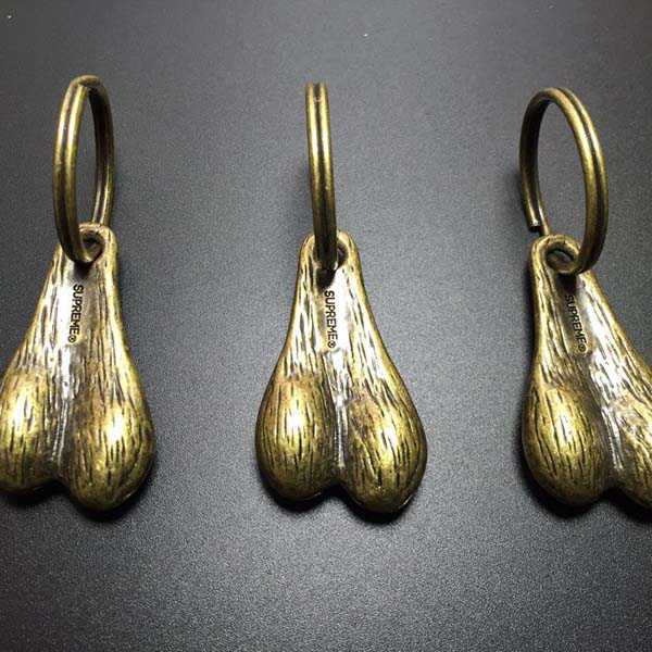 16SS お洒落な存在感 Supreme Brass Balls キーホルダー