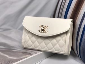 シャネル CHANEL ショルダーバッグ 2色可選 春夏シンプルファッションでOK 2020SSのトレンド商品