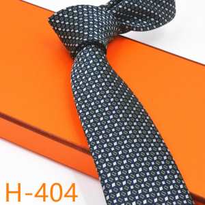 活躍するトレンドアイテム HERMES ネクタイ エルメス 速報2020年秋ファッショントレンド