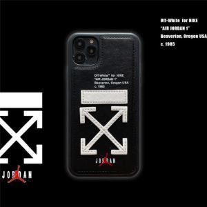 秋冬にお世話になる定番 2色可選 気になる2020年秋のファッション OffWhite オフホワイト ケータイケース