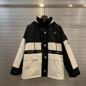 ダウンジャケット 2020秋冬最安価格新品 CHANEL シャネル 暖かさと軽い...