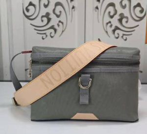 2020人気の主流アイテム　話題の新作到着　ルイ ヴィトン LOUIS VUITTON ショルダーバッグ