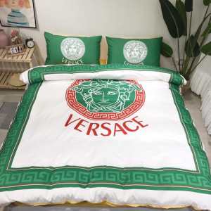人気ブランドの秋冬新色 ヴェルサーチ 最重要2020秋冬トレンド VERSACE...