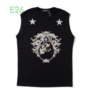 半袖Tシャツ おしゃれな人が持っている ジバンシー GIVENCHY オススメのアイテムを見逃すな