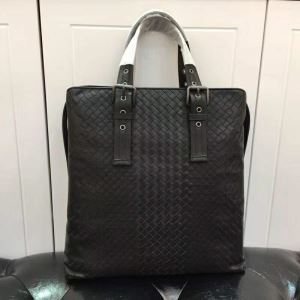ビジネスバッグ 2020年春夏流行ファッション 季節感をプラス人気商品 ボッテガ ヴェネタ BOTTEGA VENETA