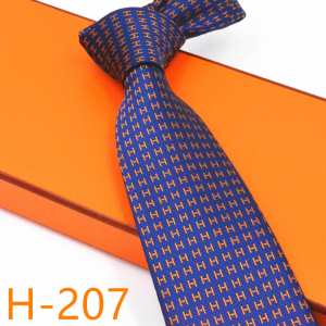 おススメの秋冬アイテムをCHECK エルメス HERMES ネクタイ 2020秋のファッショントレンドはこれ