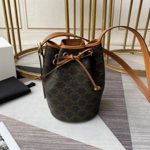 2年以上連続１位獲得 レディースバッグ 最先端のスタイル セリーヌ CELINE 2020SS人気